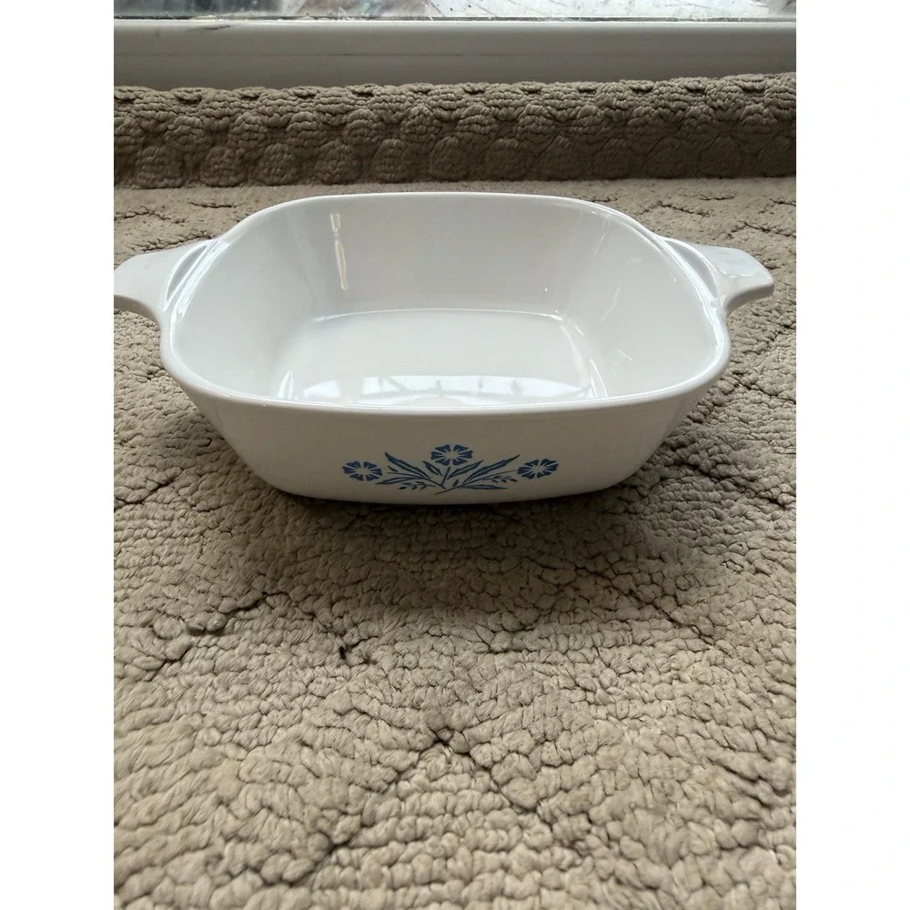 Corning Ware Blue Cornflower 1 3/4 cup Petite Pan Casserole No Lid